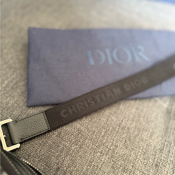 Dior Oblique Jacquard Crossbody Pouch - Picture 8 of 15